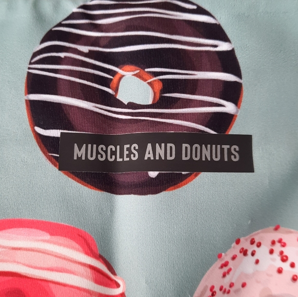 Muscles and Donut Dusty Blue Shorts XL - Picture 4 of 9